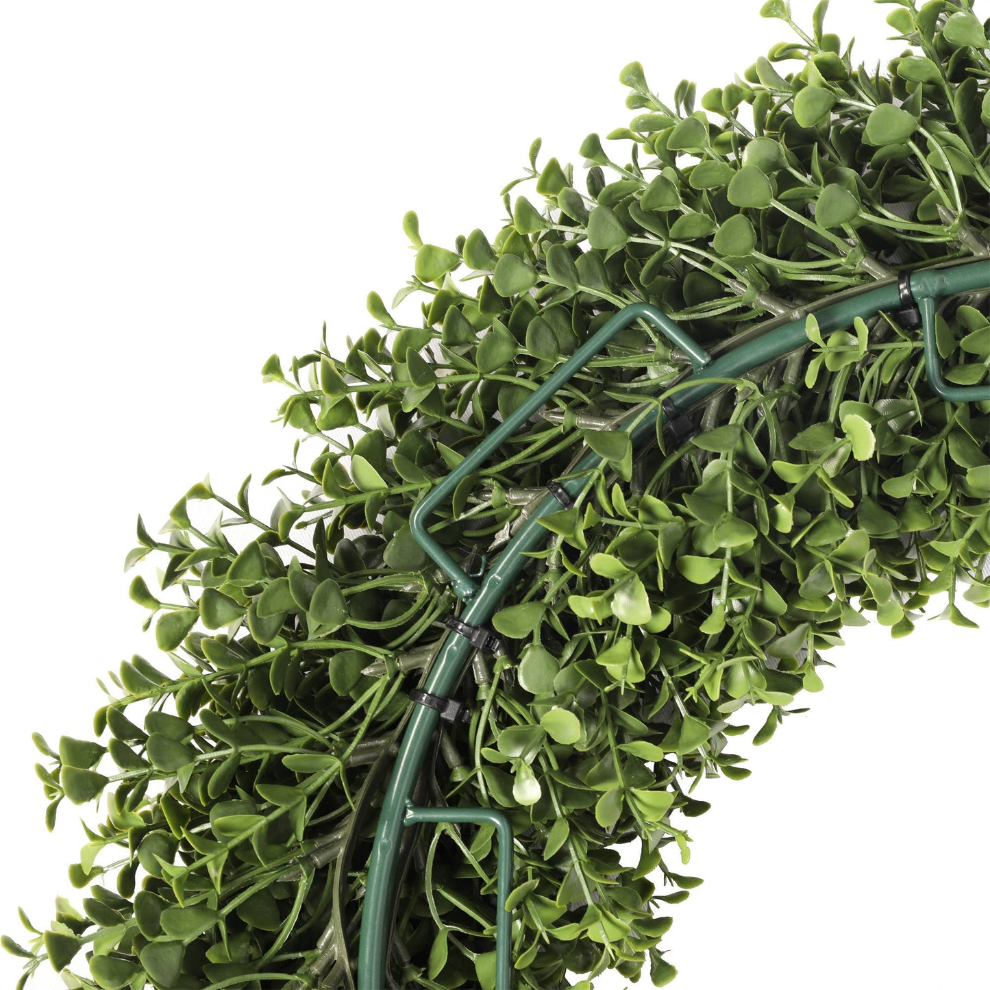 UV Boxwood Round 19” Wreath
