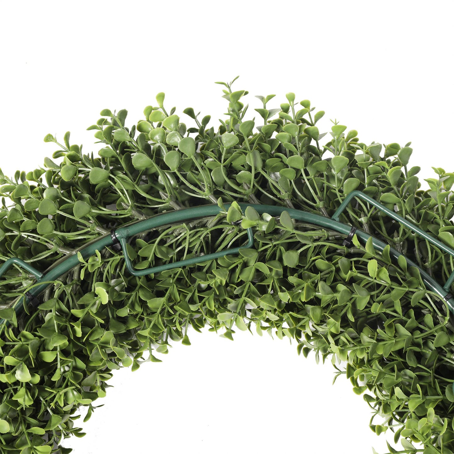 UV Boxwood Round 19” Wreath